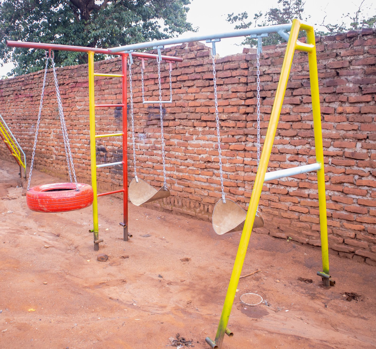 Gallery multiple swing 2