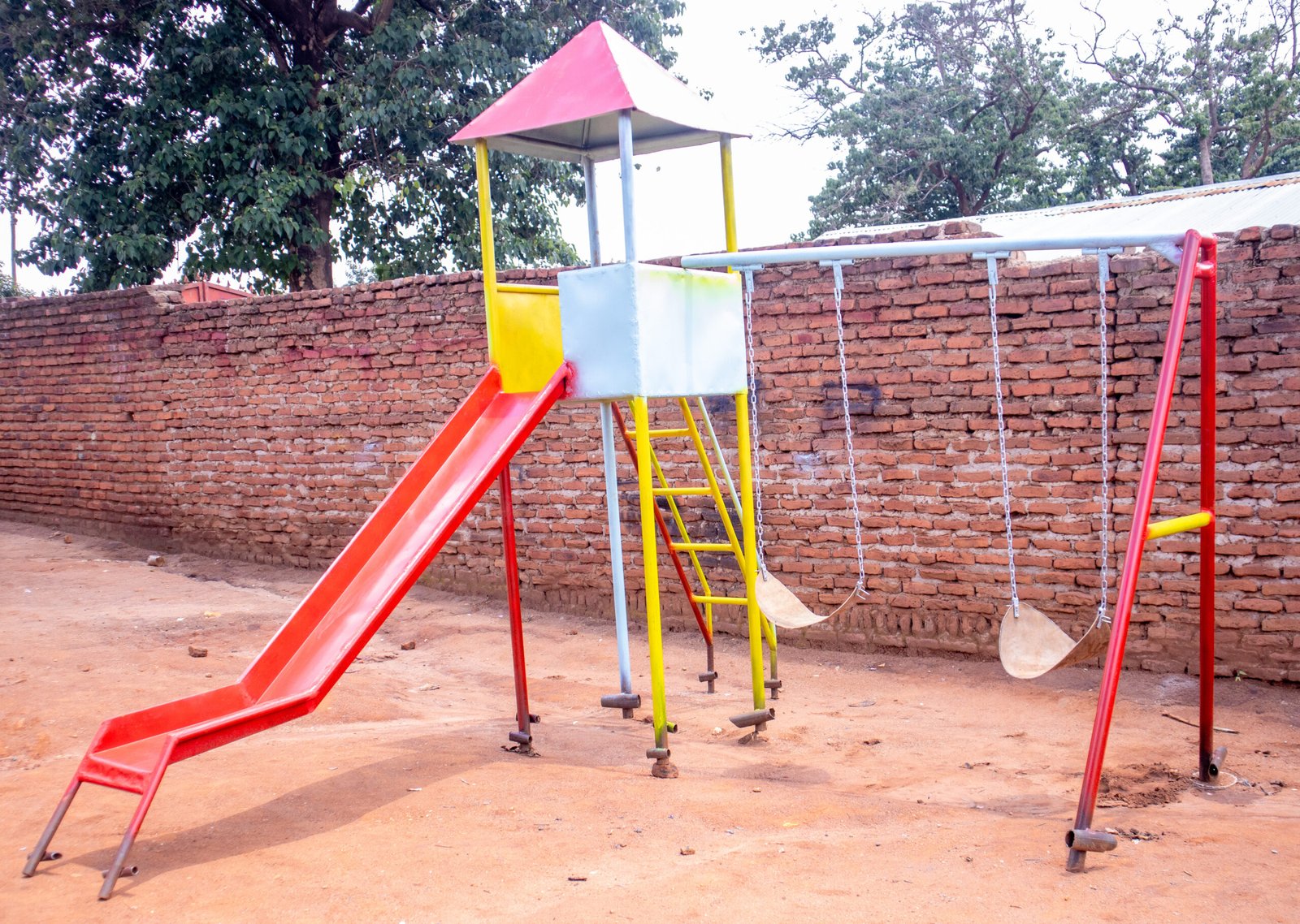 Gallery safari house swing slide 2